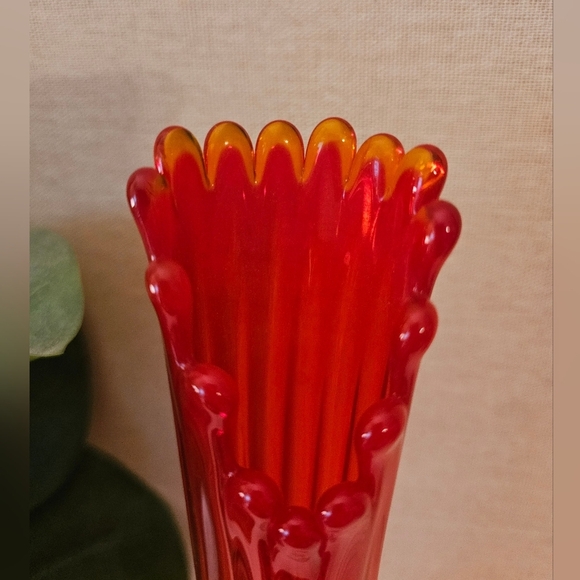 Vintage Fenton Amberina Red Carnival Swung Art Glass Vase Ruffle Bud Thumbprint - Picture 8 of 11